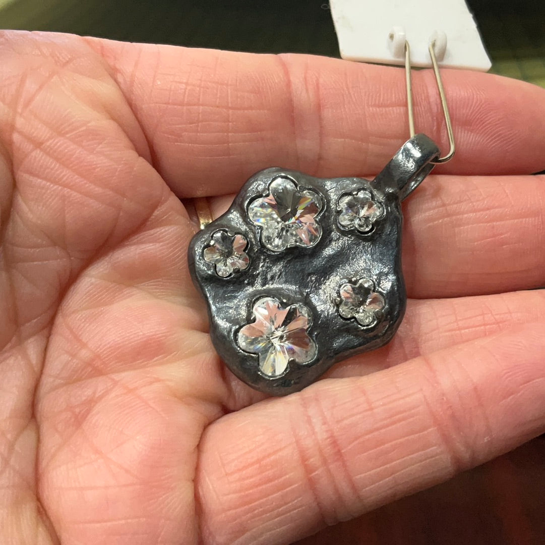 Wildflower pendant