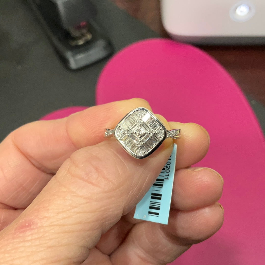 10KW Ring .53 Diamonds