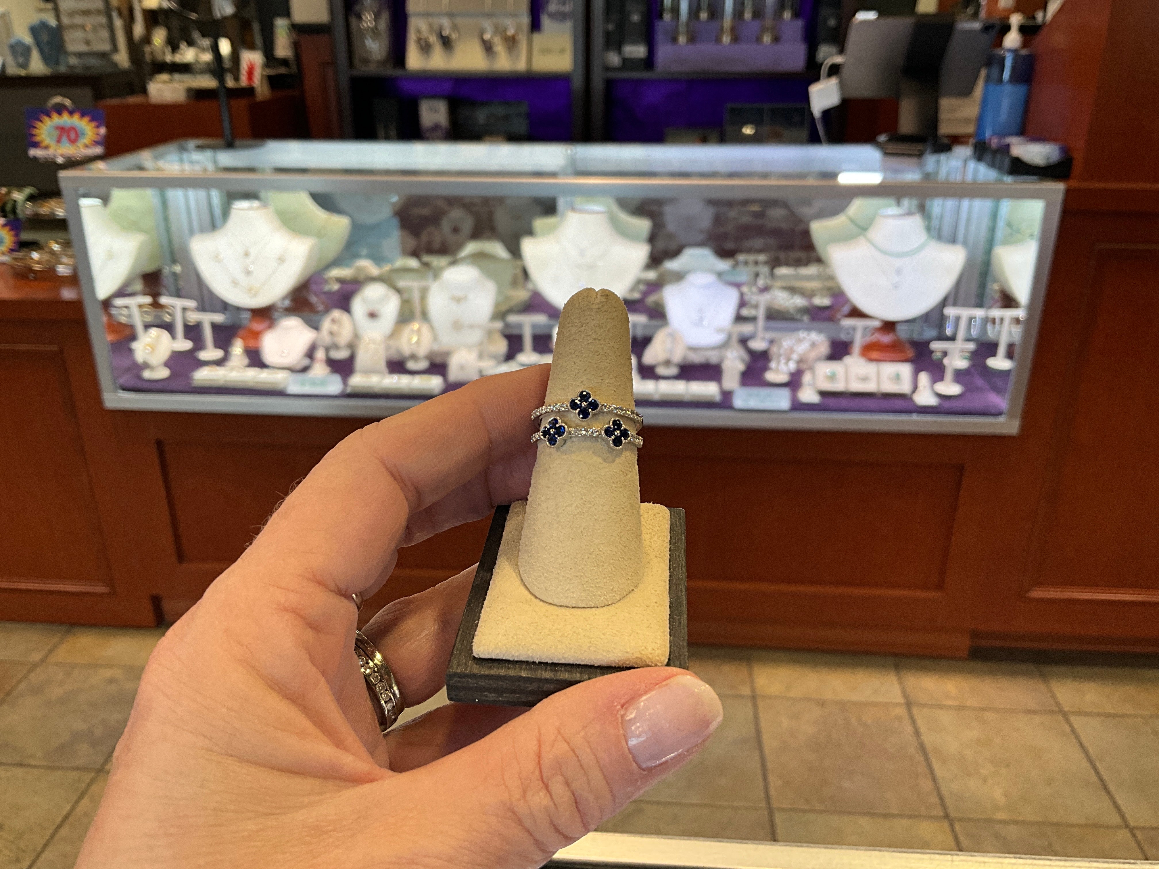 14KW Sapphire .44CT/Dia .23CT Clover Ring