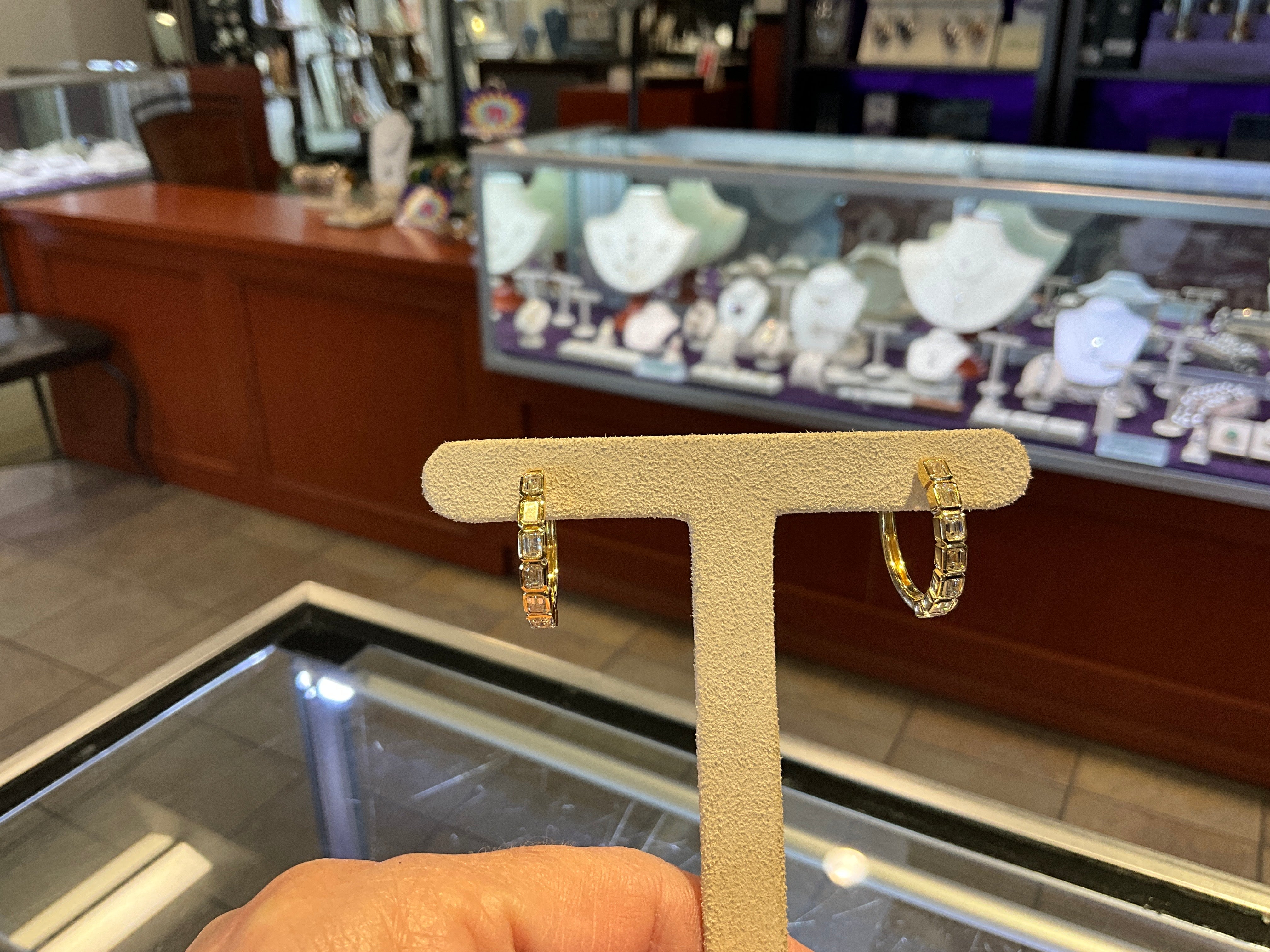 18KY Dia E/C Bezel 1.93CT Earrings