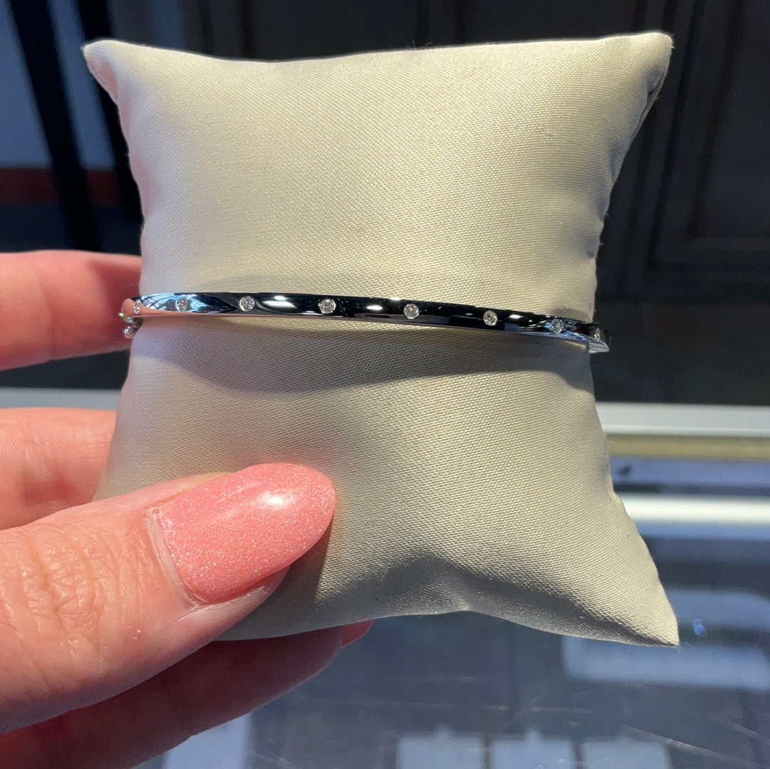 14KTW .12 CT DIA Bracelet