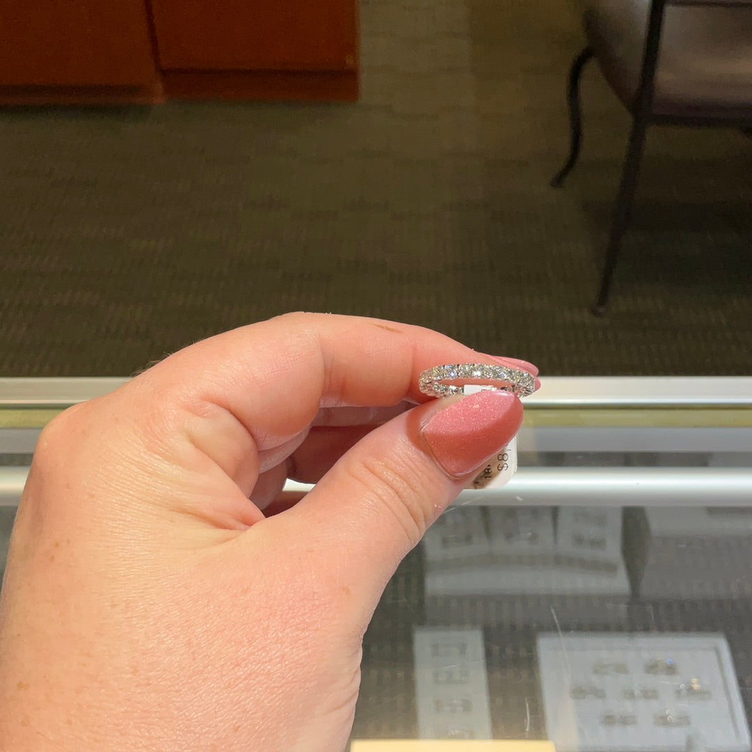 18KW 2.50 tw Dia Cushion Cut-6
