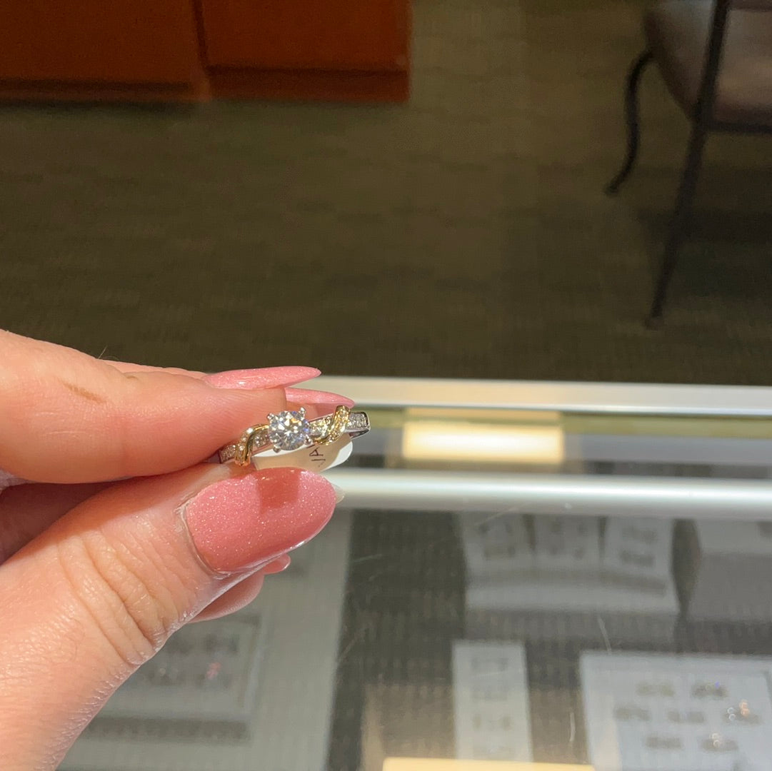 VALINA 14KT .14 CT SEMI
