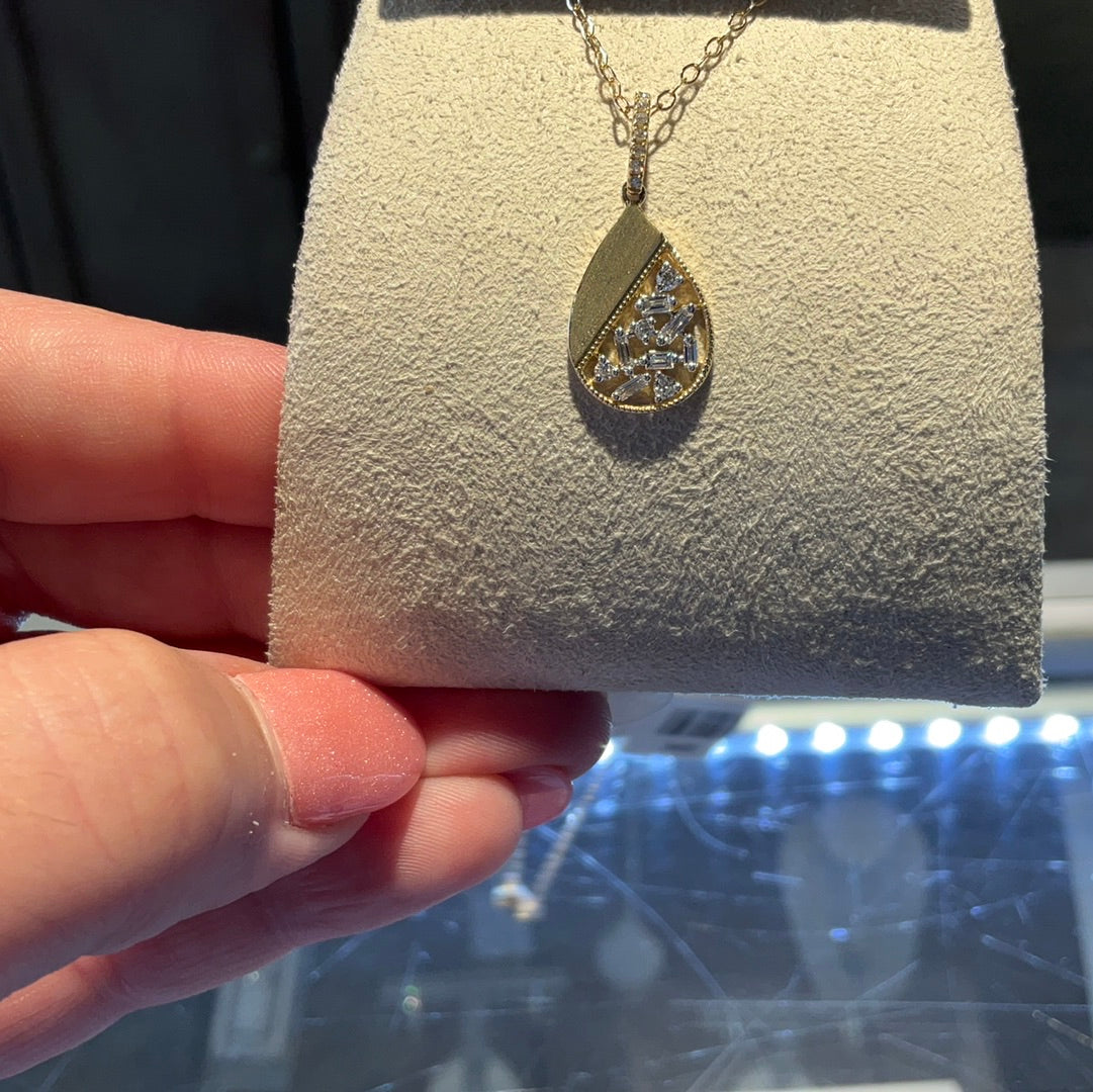 14ky Pear pendant .24tcw