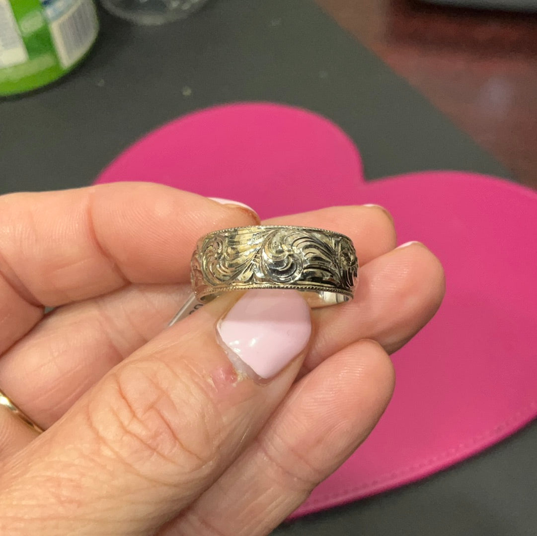 14kt white 8mm